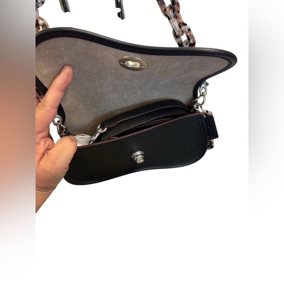 Coachtopia Wavy Dinky bag with crossbody strap and dust bag. - Picture 4 of 9